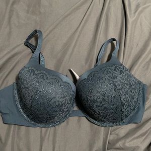 Vitoria secret body by Victoria